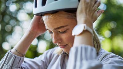 Warum das Fahrradfahren ohne Helm nicht unterschätzt werden sollte 